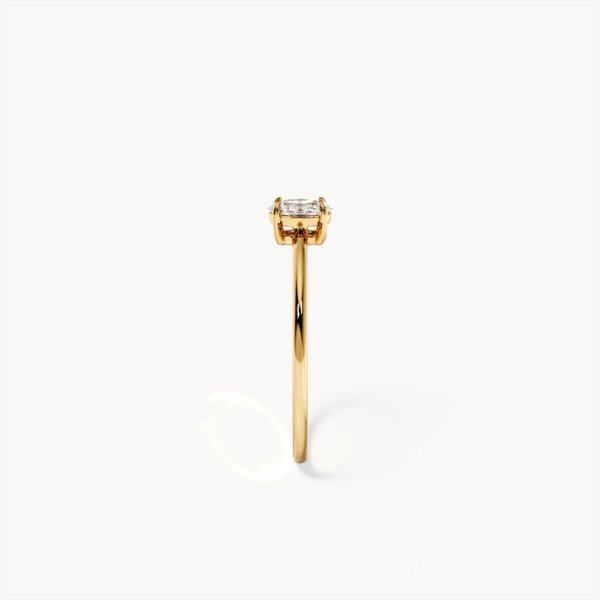 Minimalistic Plain Engagement Ring