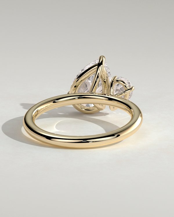 1jrqrtjcbbrsfmaws9lsrhynxq9qa4nho_ece719dfcd1fd94fee5e6d4297085bca Double Pear Toi et Moi Engagement Ring